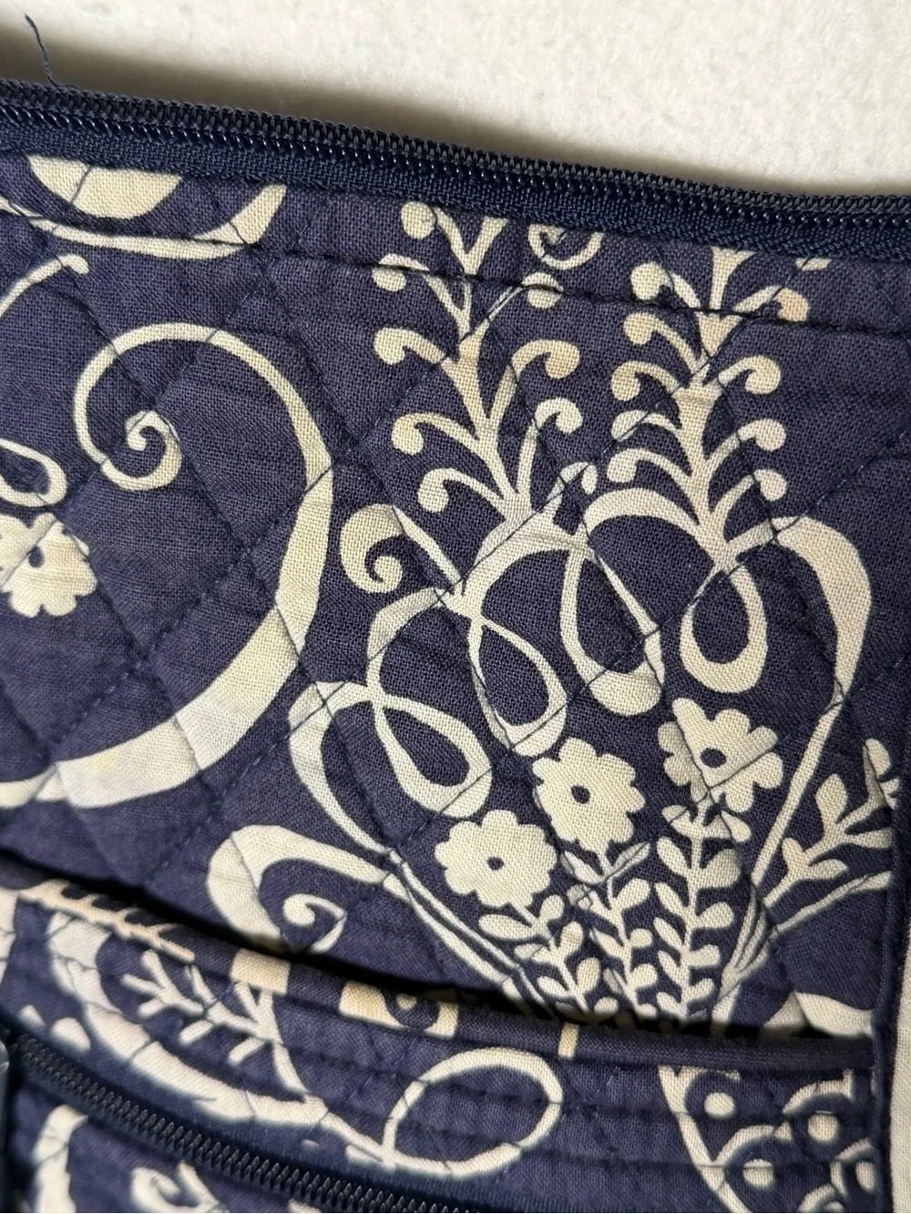 Vera Bradley Retired Twirly Bird Pattern Hipster Crossbody Bag - Picture 5 of 8